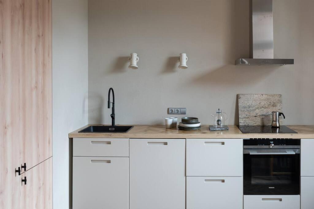 Authentic 1 Bd Old Town Apartment By Hostlovers Kaunas Eksteriør billede