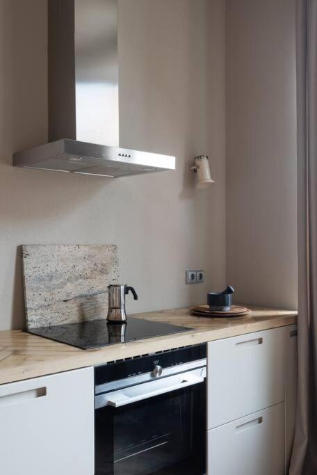 Authentic 1 Bd Old Town Apartment By Hostlovers Kaunas Eksteriør billede